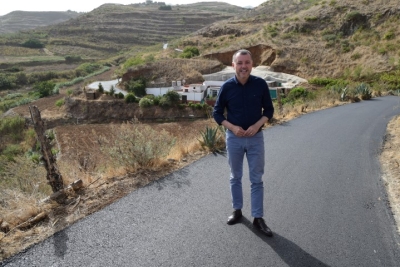 Gáldar asfalta el Camino de Palomino en Barranco Hondo