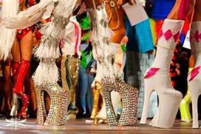 El Carnaval de «Las Vegas» encara su recta final subido a las plataformas