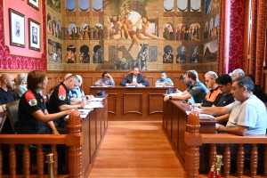 El Ayuntamiento celebra la Junta de Seguridad para las Fiestas Mayores de Santiago 2025