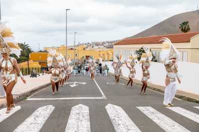 Guía se rinde a la nostalgia de los 80 en su Gran Cabalgata del Carnaval