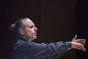 Constantinos Carydis vuelve a la Orquesta Filarmónica de Gran Canaria con obras de Mozart, Kodály y Koukos