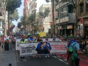 Medio millar de personas se manifiesta en defensa de la salud animal y contra el decreto 666 del Ministerio de Agricultura