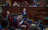 Clavijo resalta el trabajo del Gobierno para mejorar las infraestructuras eléctricas y de comunicaciones