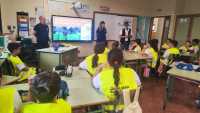 Cerca de 400 alumnos de Telde aprenden sobre seguridad vial con la campaña mundial de Michelín y Movilidad del Cabildo