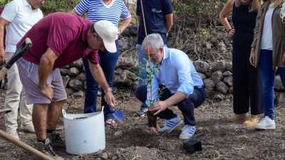 Clavijo reafirma en su visita a Atelsam el compromiso del Gobierno de Canarias con el Plan de Salud Mental