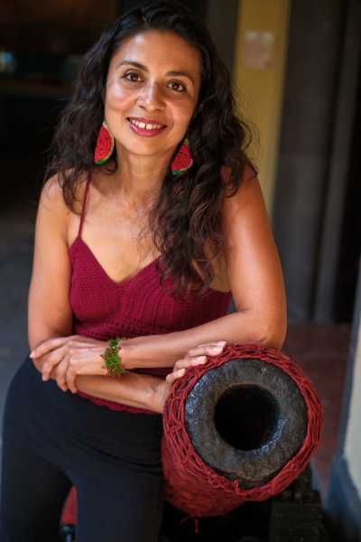 ‘Rojo descolonial’ continúa en la Casa de Colón con talleres y una performance colectiva sobre la grana en Canarias