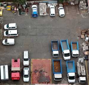 En torno a una decena de vehículos del Ayuntamiento de Guía inoperativos por no tener la ITV en vigor