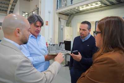 Adasat Goya conoce de primera mano la elaboración de prótesis 3D para tratar tumores y deformidades en el tórax