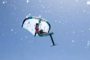 El Wingfoil Fuerteventura 2025 arranca con nivel estelar en la modalidad Surf-Freestyle Masculino