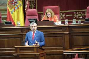 Domínguez anuncia el pago de las cuotas de la seguridad social a los autónomos en situación de baja temporal