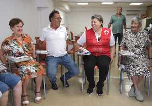 La brecha de cuidados persiste: El 83% de las personas que asumen esta responsabilidad son mujeres