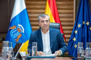 Manuel Domínguez estudia bonificar el IRPF para las rentas de los trabajadores canarios