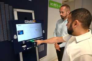 Llega al Ayuntamiento de Gáldar un Punto de Actualización de Documentación (PAD) de la Policía Nacional