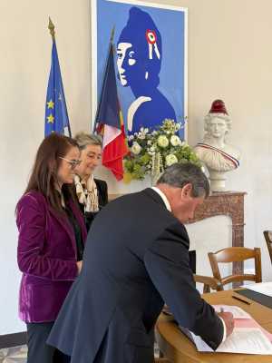 Las Fiestas del Almendro en Flor impulsan el hermanamiento