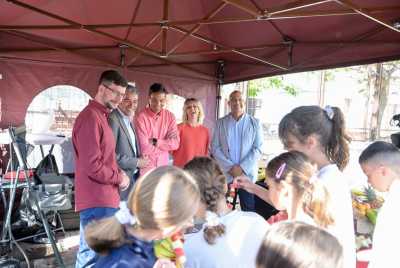 El Gobierno de Canarias reparte más de 182.000 kilos de frutas y hortalizas en los colegios para promover una alimentación saludable