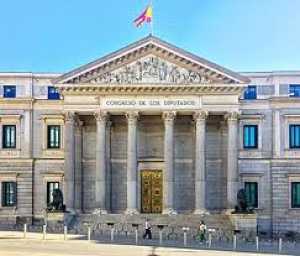 El pleno del Congreso de los Diputados guarda un minuto de silencio por el fallecimiento del expresidente canario Manuel Hermoso