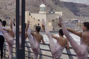Una “megabarra”, exhibiciones y una clase magistral a pie de calle para celebrar el Día Internacional de la Danza en Las Palmas de Gran Canaria