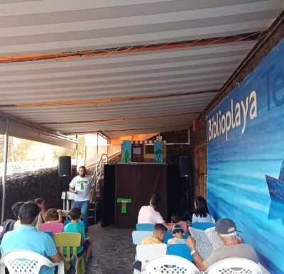 La Biblioplaya de Melenara inaugura su 15ª edición con más de 2.000 ejemplares disponibles y 200 editoriales nuevas