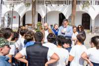 El Mes de Canarias acerca el legado musical a niños y jóvenes con los conciertos didácticos de Los Sabandeños