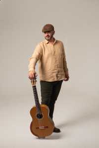 El guitarrista Gonzalo Macías ofrece en la sede la Fundación Canaria Nanino Díaz Cutillas de Ingenio el recital ‘Canarias en seis cuerdas’