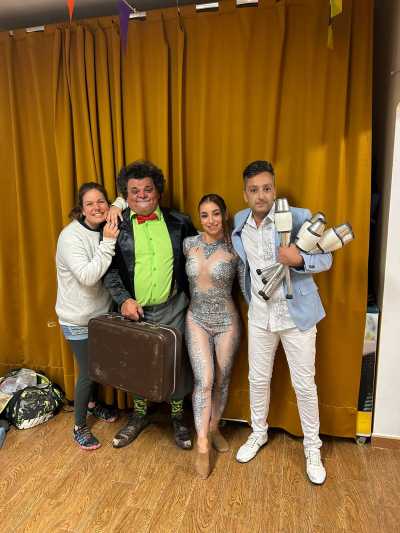 ‘Una Farándula de Libro’, la literatura, el humor, las artes escénicas y el circo se encuentran en la Biblioteca Insular