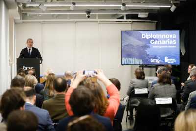 Clavijo destaca el papel de Canarias como socio estratégico en la investigación de los océanos y el cambio climático