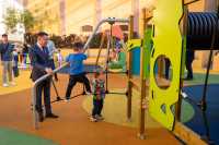 Gáldar estrena la reforma integral del parque infantil de la calle Músicos Batista, en San Isidro