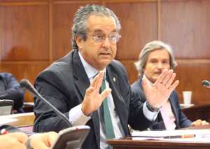 “El barco MV Hondius no tenía que haber pasado por Canarias”